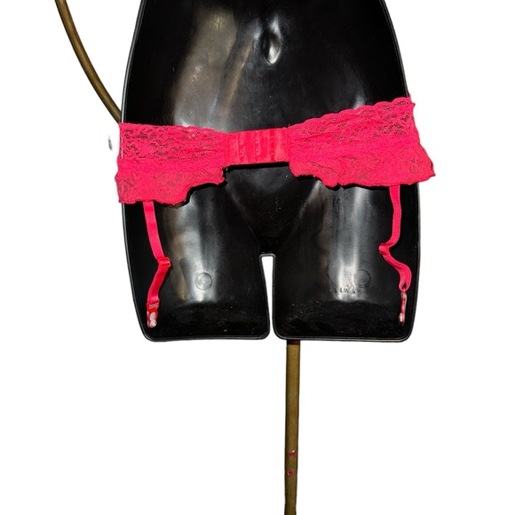 Victoria Secret Lace Ruffles Garter - Size XS/S - Picture 7 of 7